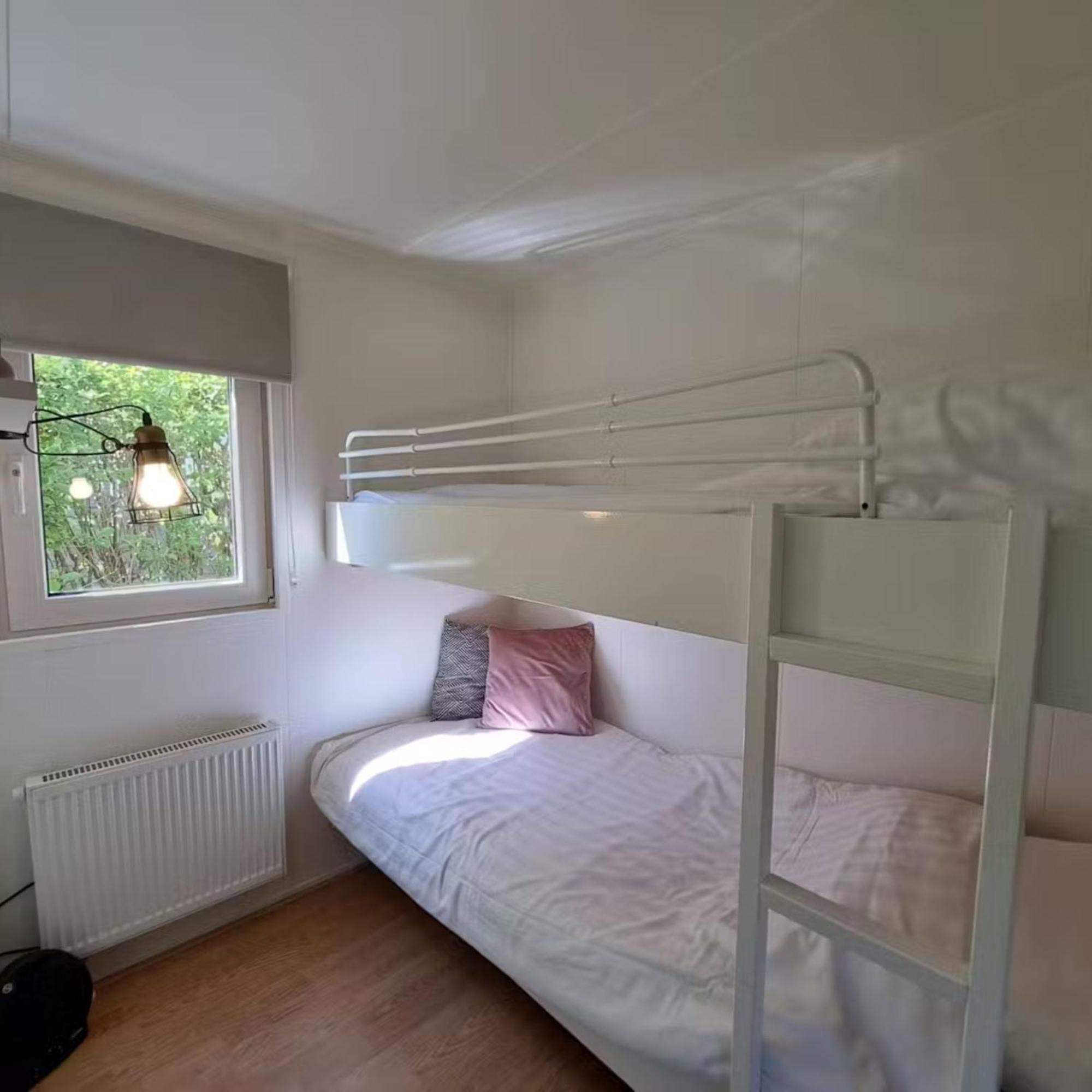In Hartje Zeeland, Vlakbij Zeeuwe Kust Vp011 Chalet Heinkenszand