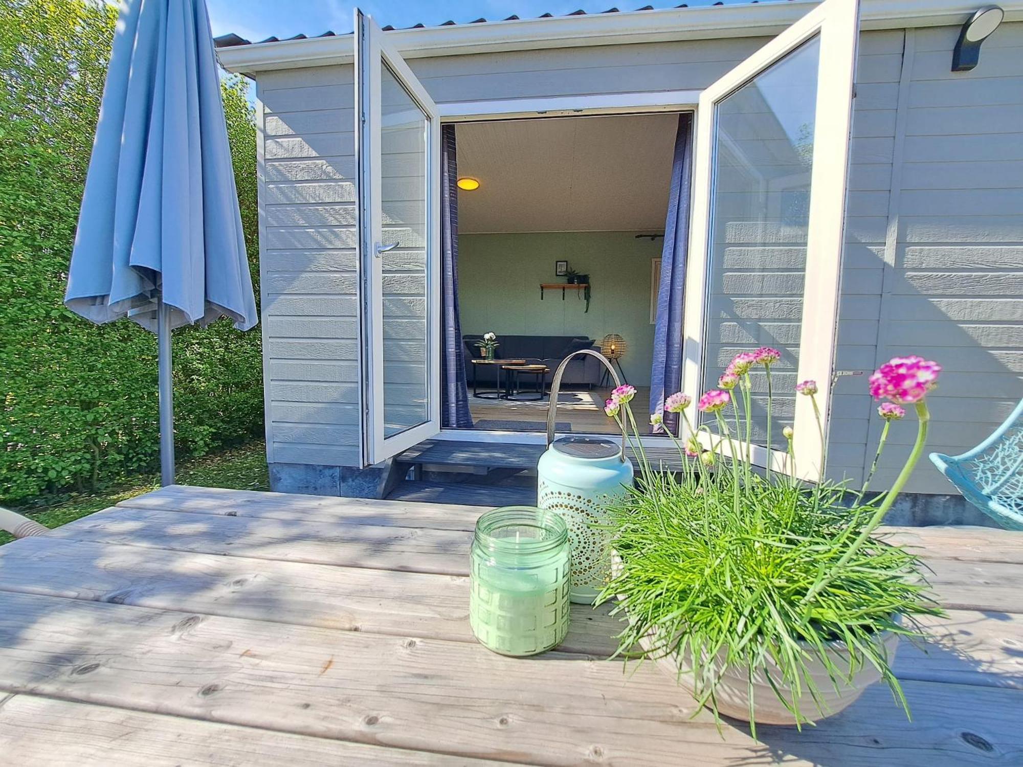 Chalet In Hartje Zeeland, Vlakbij Zeeuwe Kust Vp011 *