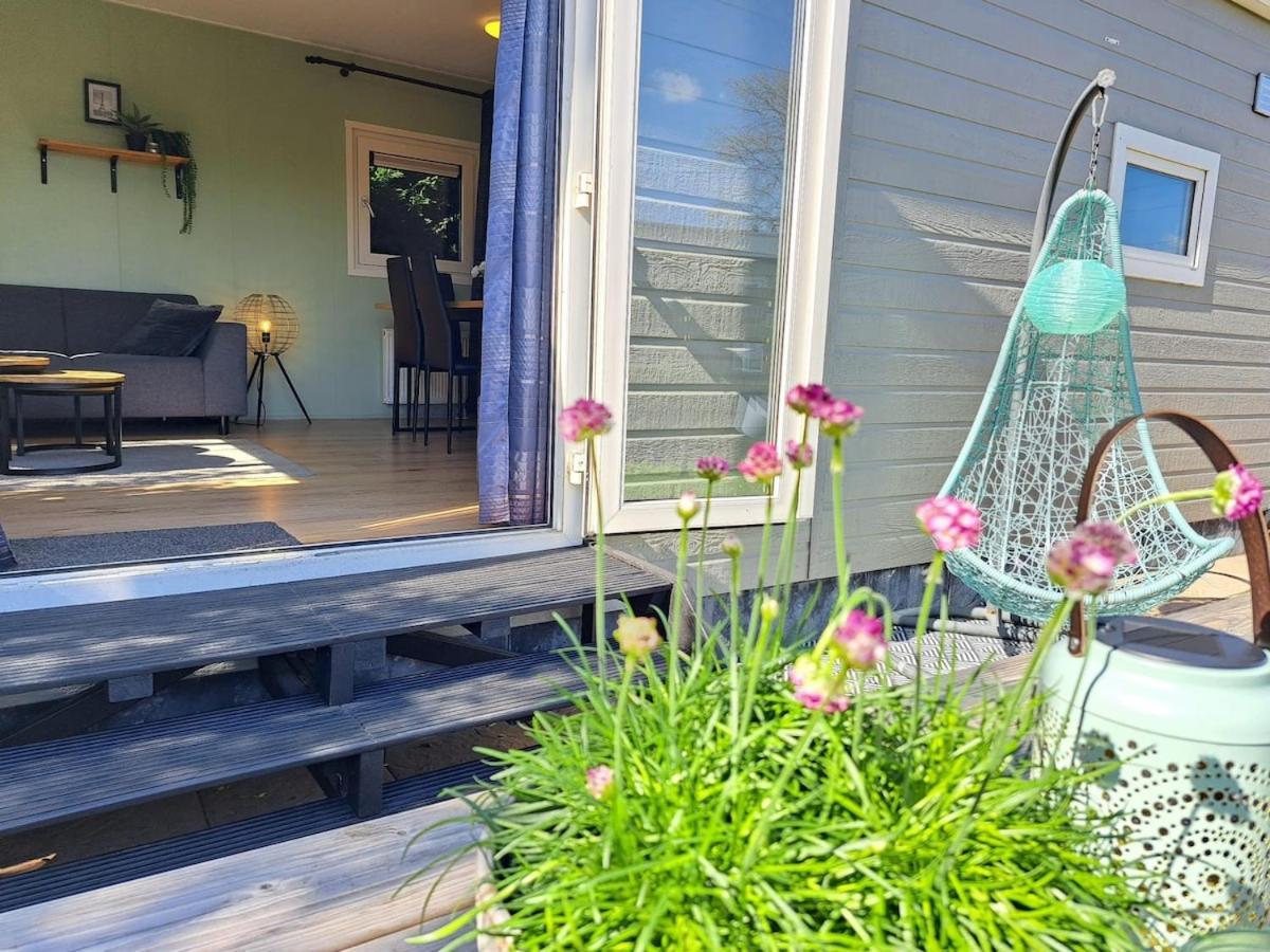 In Hartje Zeeland, Vlakbij Zeeuwe Kust Vp011 Chalet Heinkenszand